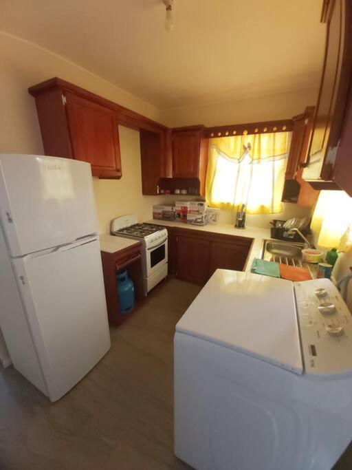 Kensington Oval- 2 Bed 1 Bath Βίλα Μπριτζτάουν Εξωτερικό φωτογραφία