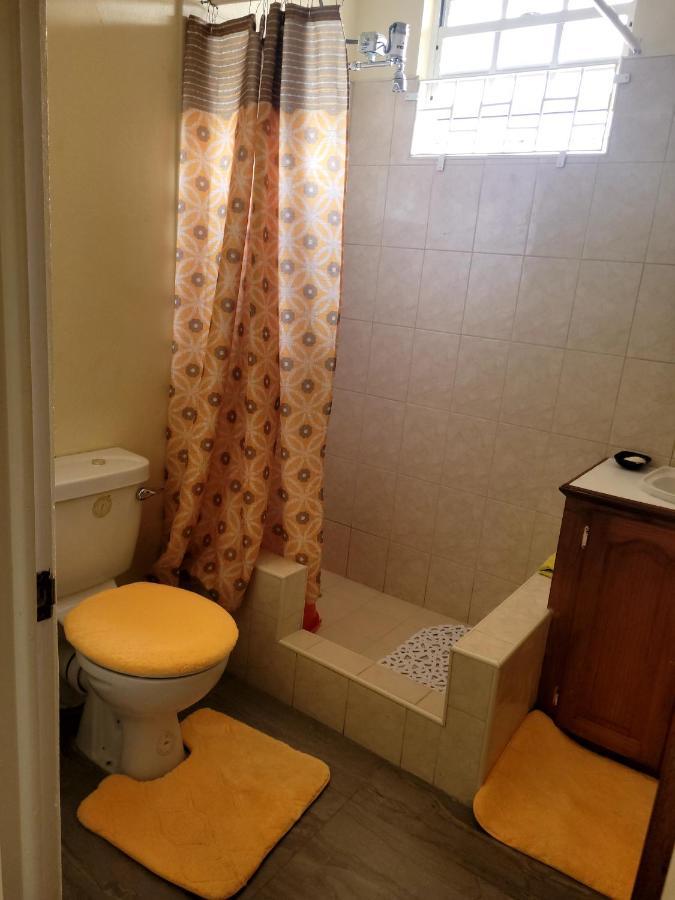 Kensington Oval- 2 Bed 1 Bath Βίλα Μπριτζτάουν Εξωτερικό φωτογραφία